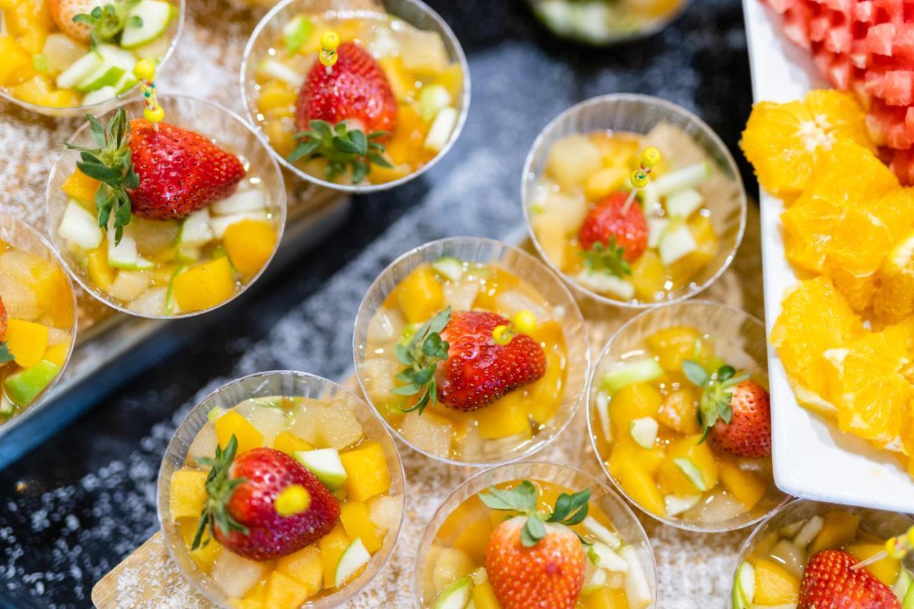 David Dead Sea Resort & Spa Én-Bokek Kültér fotó Fruit salad