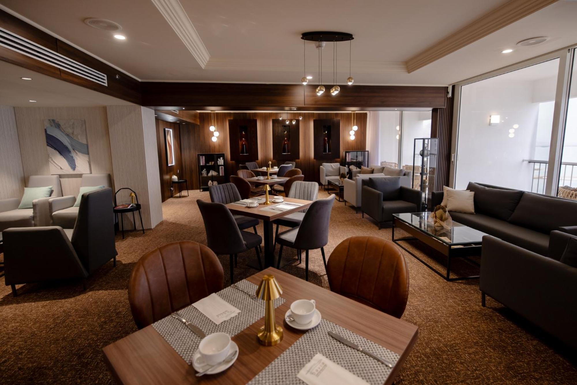 David Dead Sea Resort & Spa Én-Bokek Kültér fotó The lounge at the airport